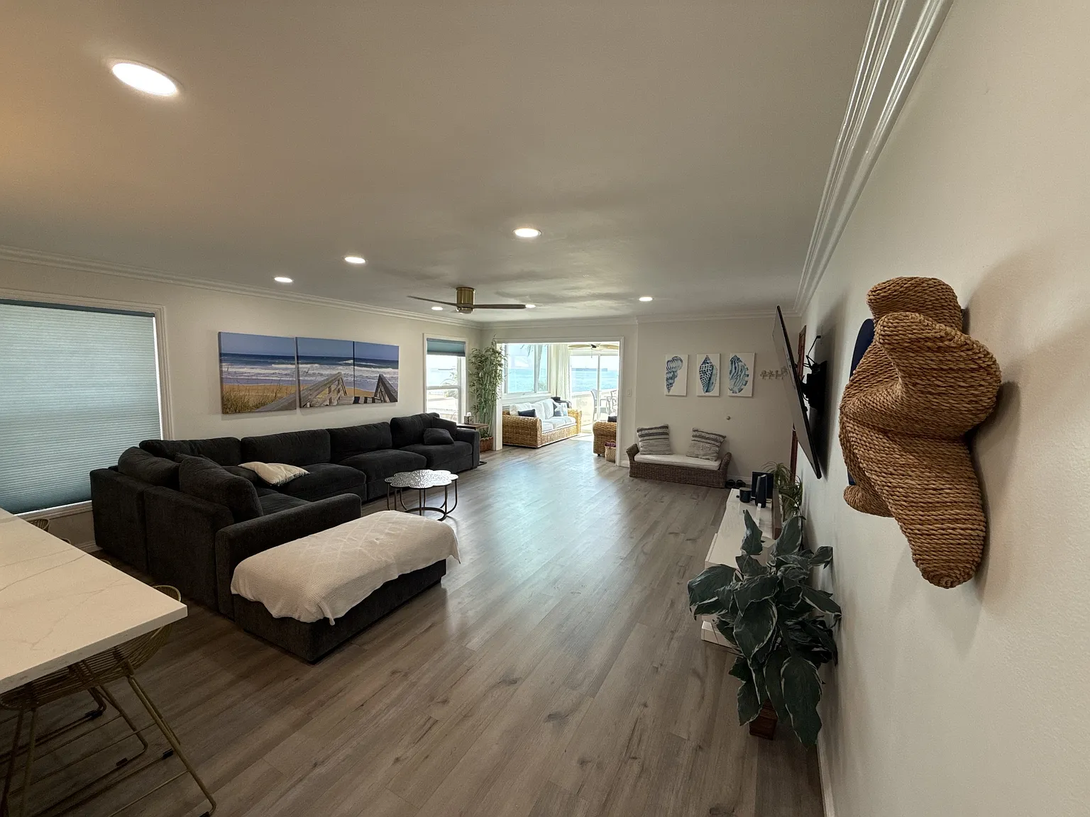 1174 E Ocean Blvd 10 - 1 — Photo 3