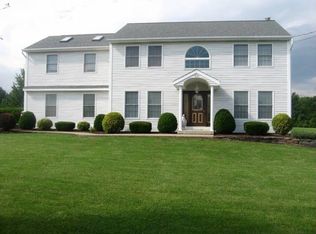 133 Fonda Rd, Waterford, NY 12188
