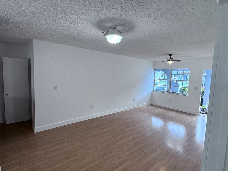 7000 NW 173rd Dr #1805 — Photo 3