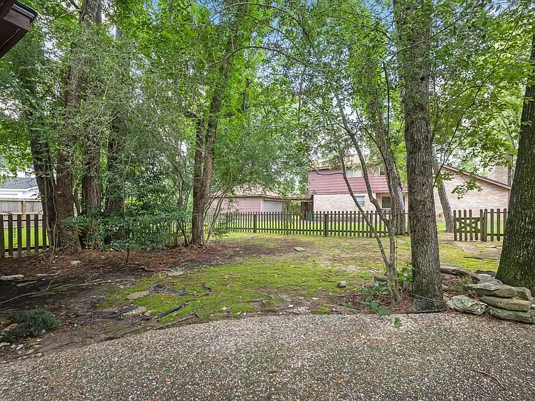 23906 Northcrest Dr #23906 — Photo 23