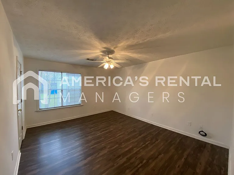 7936 Copperfield Dr — Photo 11