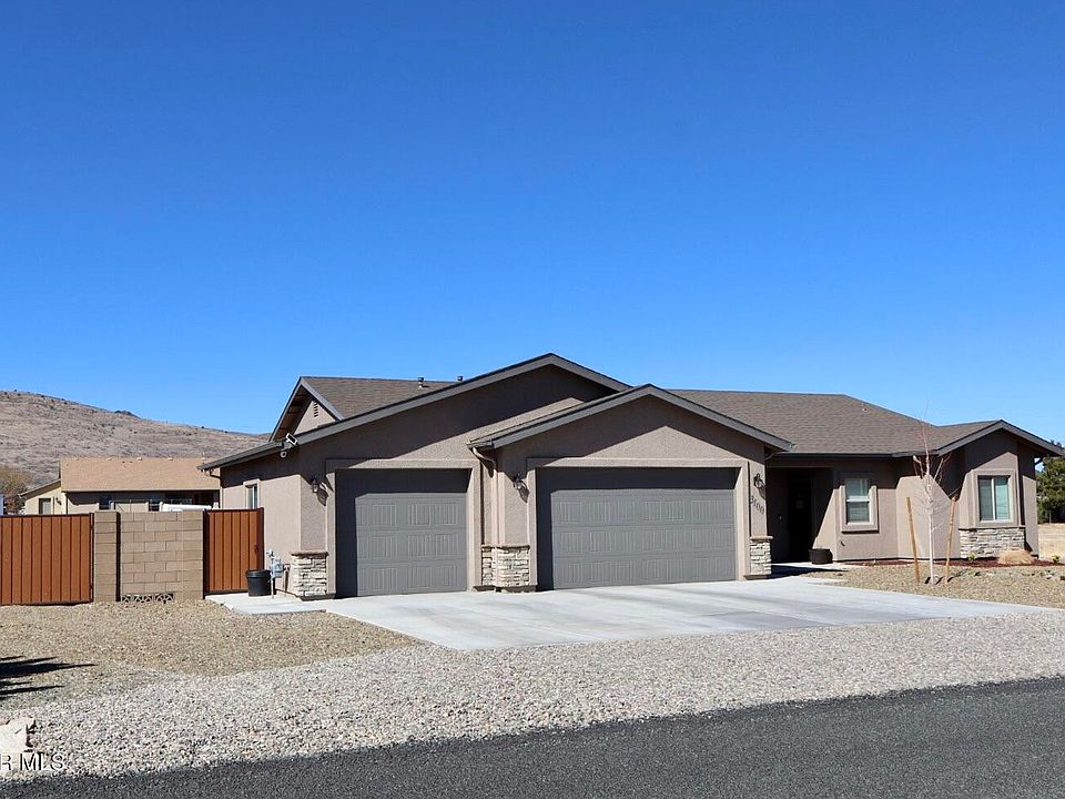 2nd image of 3100 N Lynx Lake Dr