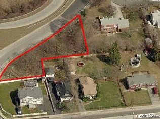 368 Brook Ave, Bay Shore, NY 11706