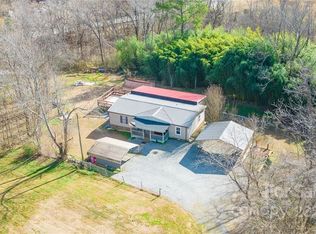 122 Amherst Rd, Morganton, NC 28655