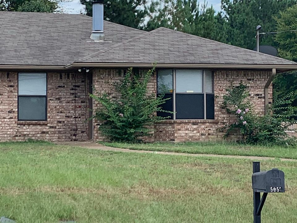 1st image of 5057 Oak Hill Dr