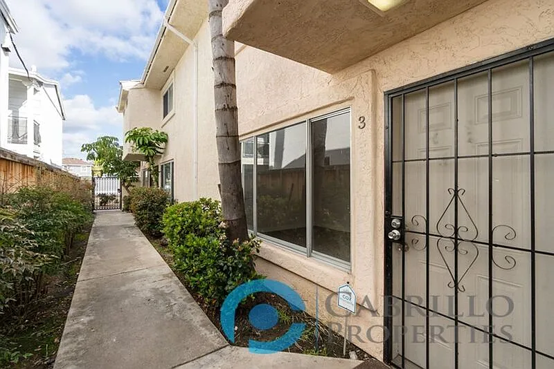 3 bed, 2.5 bath, 1450 sqft, $3,795 — Photo 2