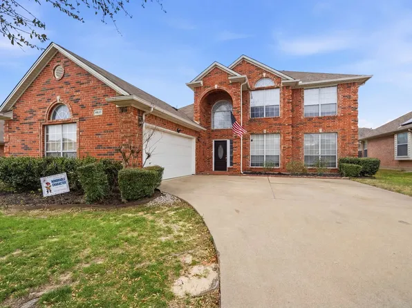 8641 Shadow Trace Dr, Fort Worth, TX 76244