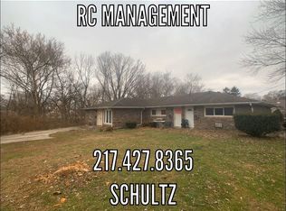 42 Schultz St APT B, Danville, IL 61832