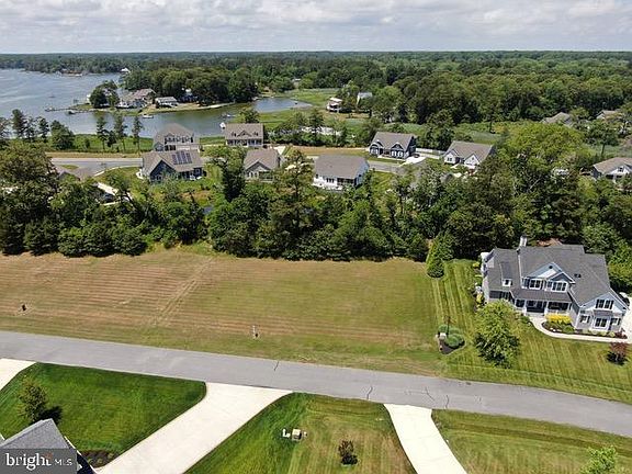 2nd image of 23916 Sunny Cove Ct