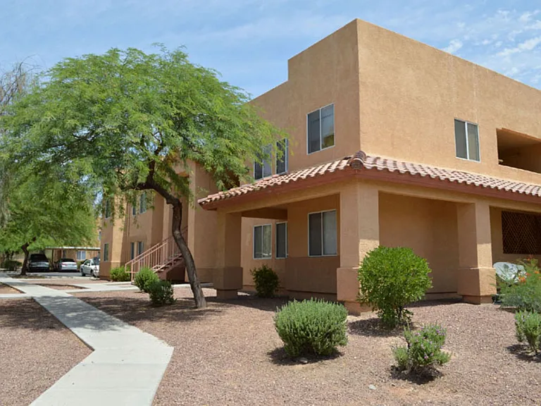 Cholla Ranch Apartments — Photo 7