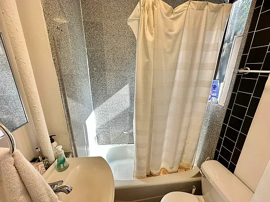 Rented by J PRESTON AND ASSOCIATES INC | media 14