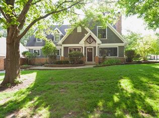 639 Division St, Barrington, IL 60010