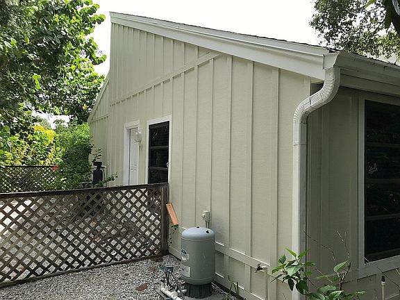 3rd image of 752 Tropical Cir