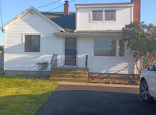 (Undisclosed Address), Shirley, NY 11967
