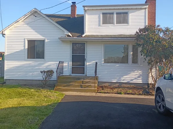 (undisclosed Address), Shirley, NY 11967