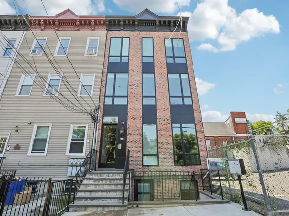 250 Van Horne Street image 24 of 48