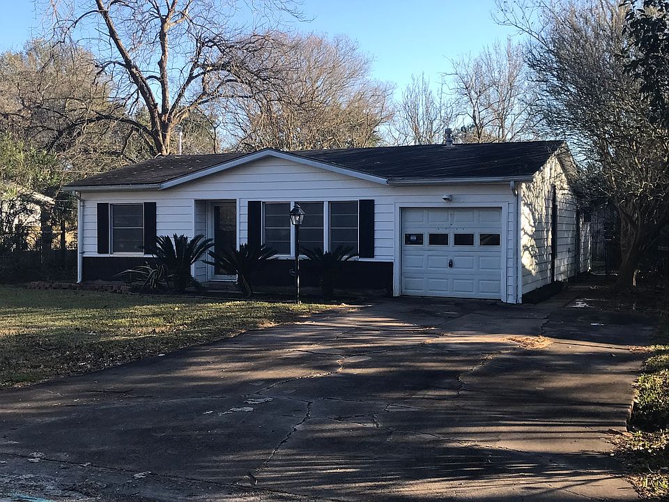 1st image of 505 Bluebonnet Dr