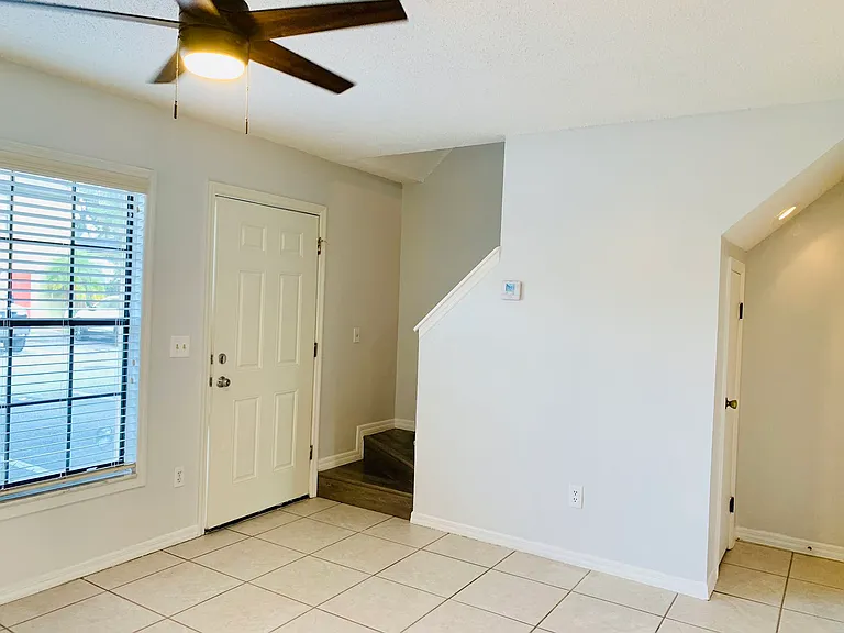 3212 Oak Lawn Pl — Photo 3