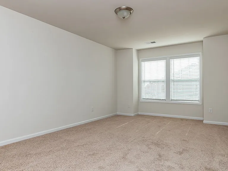 437 Yellow Fox Rd — Photo 12