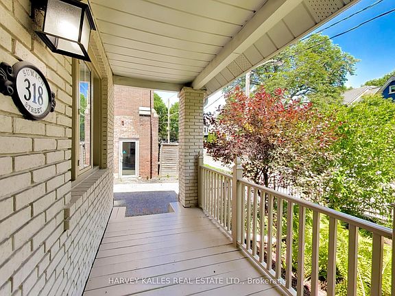 5th image of 318 Sumach St