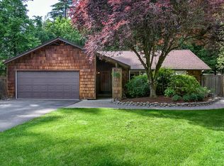 18236 NE 176th St, Woodinville, WA 98072