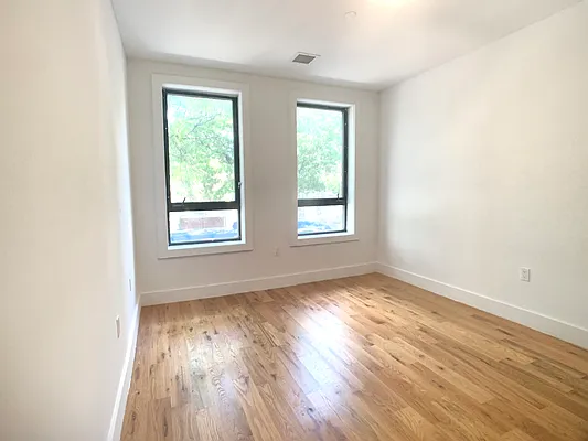 Rented by Compass | media 22