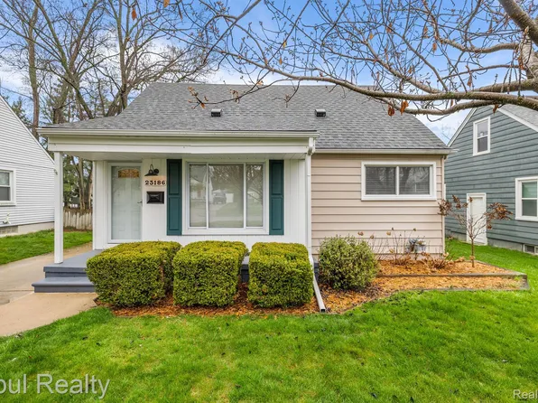 23186 Violet St, Farmington, MI 48336