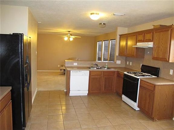 4th image of 6739 Stonecross Creek Ln