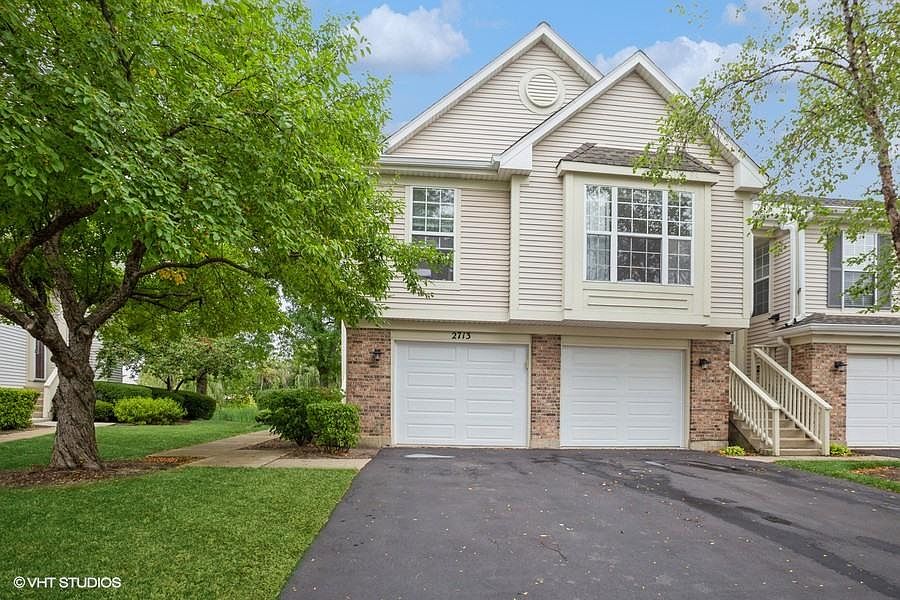 Front of the house. Both garage are included.