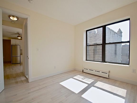 3rd image of 92 Pinehurst Ave APT 6F