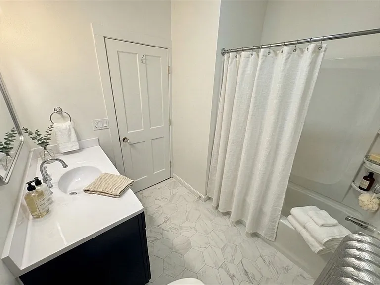 21 Avon St #21 — Photo 9