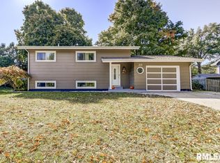 20 Bonniebrook Rd, Chatham, IL 62629