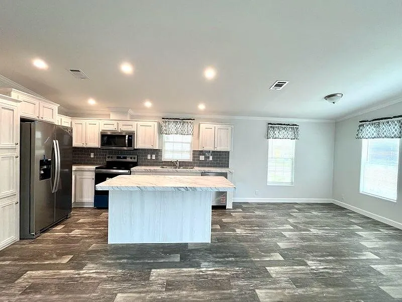 3 bed, 2.0 bath, 1198 sqft, $1,099 — Photo 4