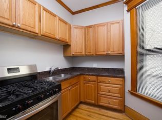 35 E Division St UNIT B-6, Chicago, IL 60610