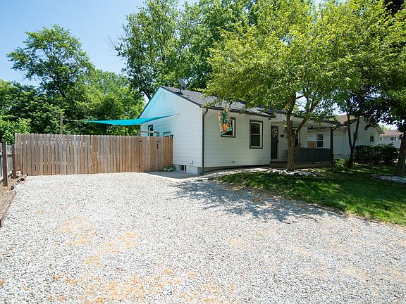 3rd image of 3407 Tiffany Dr