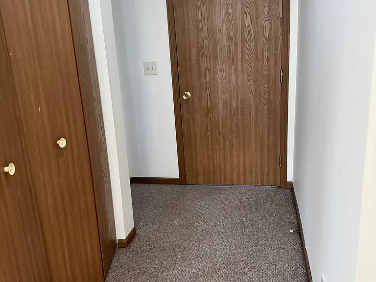 301 Village Creek Dr #2B — Photo 5