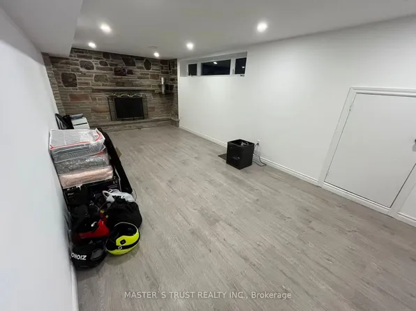 401 Osiris Dr #Basement, Richmond Hill, ON L4C 2P6