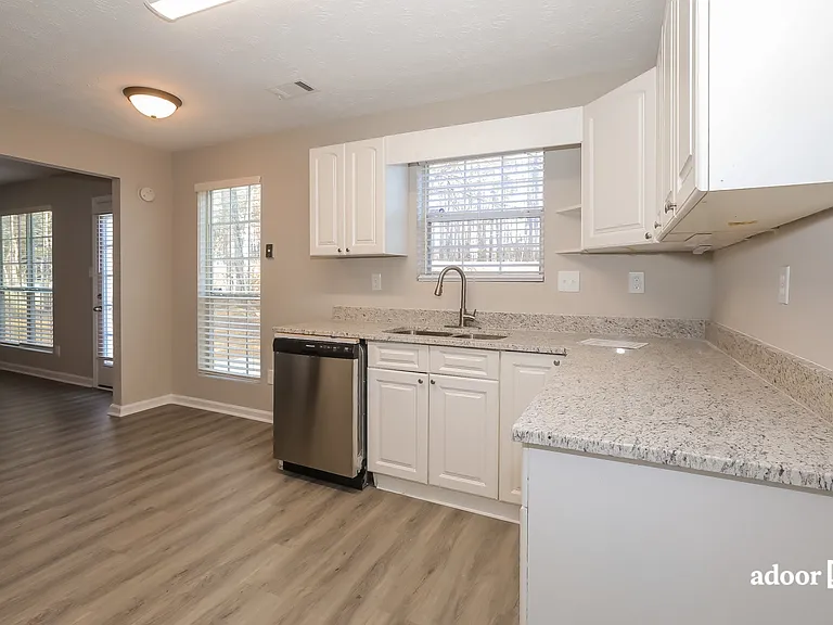 634 Windchase Pl — Photo 3