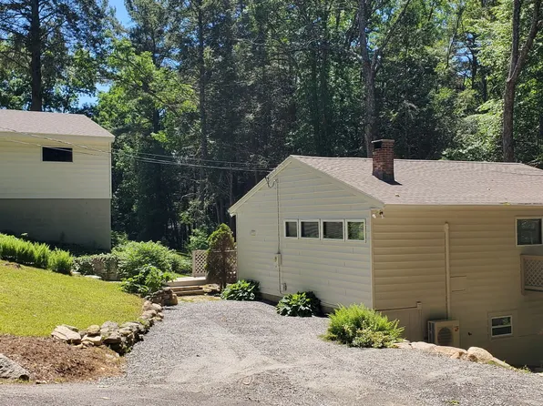65 Oak Drive, Woodstock, CT 06282