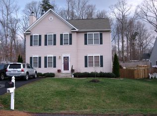 35284 Gosling Ln, Locust Grove, VA 22508