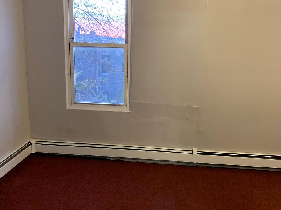 1st image of 16223 N Conduit Ave Floor 1