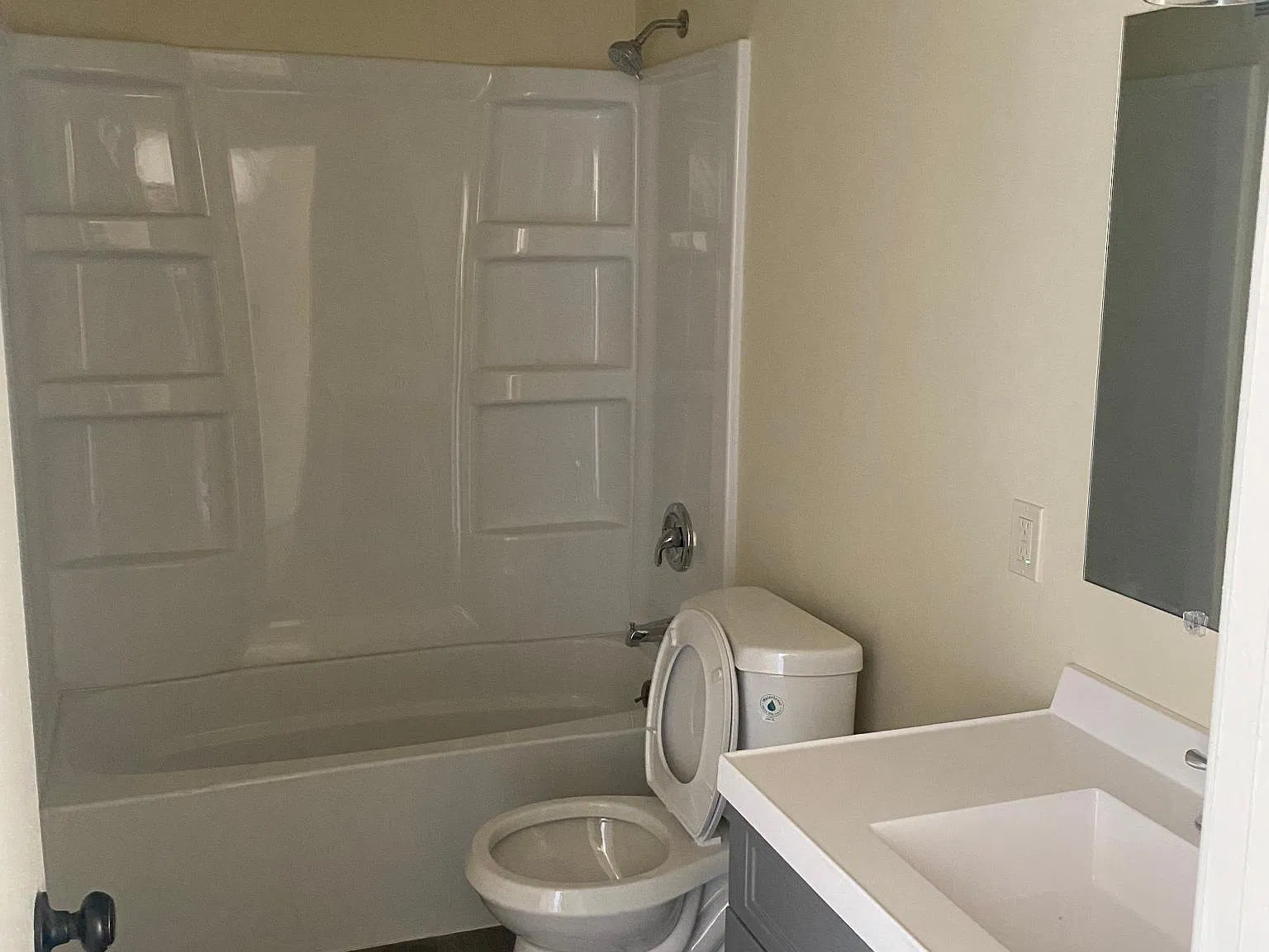9926 W Sarasota Pl — Photo 3