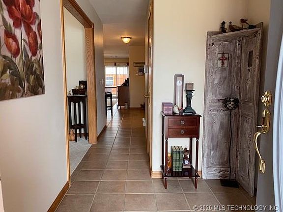 3rd image of 2223 Apple Blossom Ln