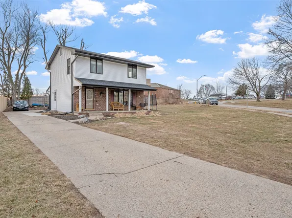 100 Linden Blvd, Pleasant Hill, IA 50327