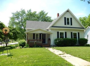 802 N Main St, Ottawa, KS 66067