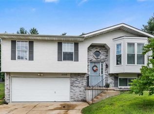 2308 Eagle Lndg, Imperial, MO 63052
