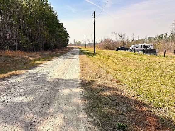 4th image of 205 Old Tram Way