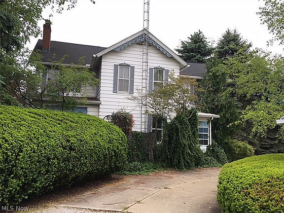 3rd image of 5883 Ravenna Ave