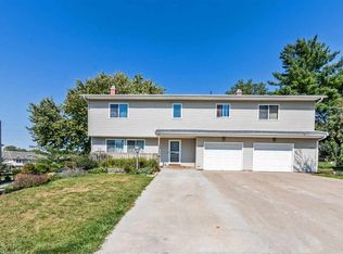 1305 Dolen Pl, Iowa City, IA 52246