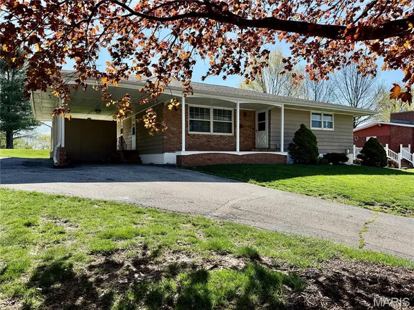 4920 College Ave, Hannibal, MO 63401